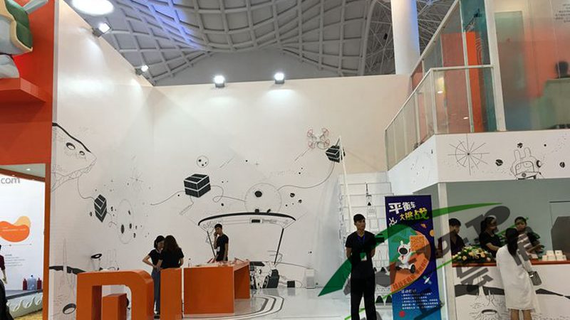 揭秘灯箱定制：厂家报价背后的考量因素